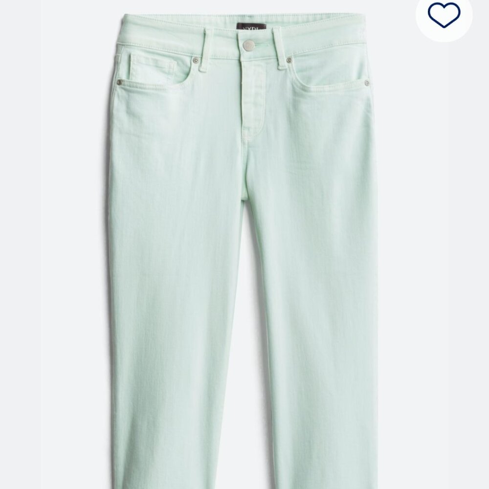 Marilyn Cuffed Straight Capri Jean